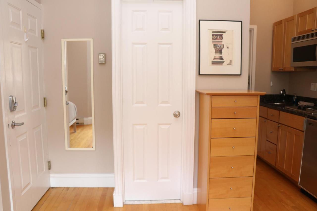 Charming Studio In Boston Brownstone, C.Ave#5 Екстер'єр фото
